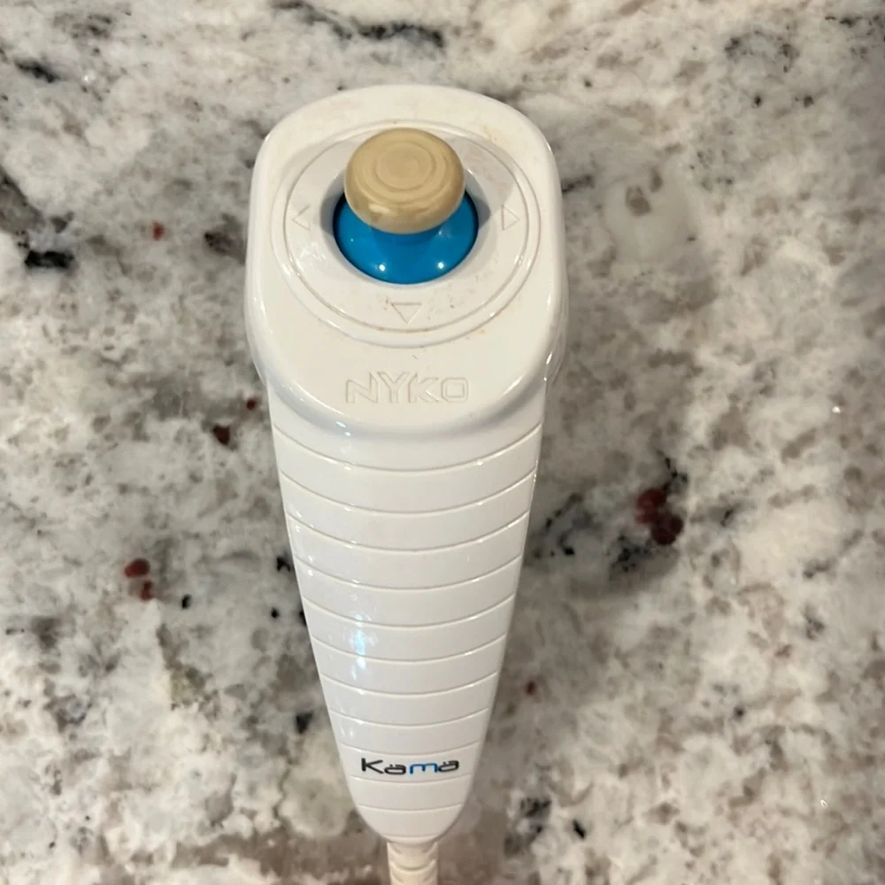 Nyko Kama Nintendo Wii nunchuck